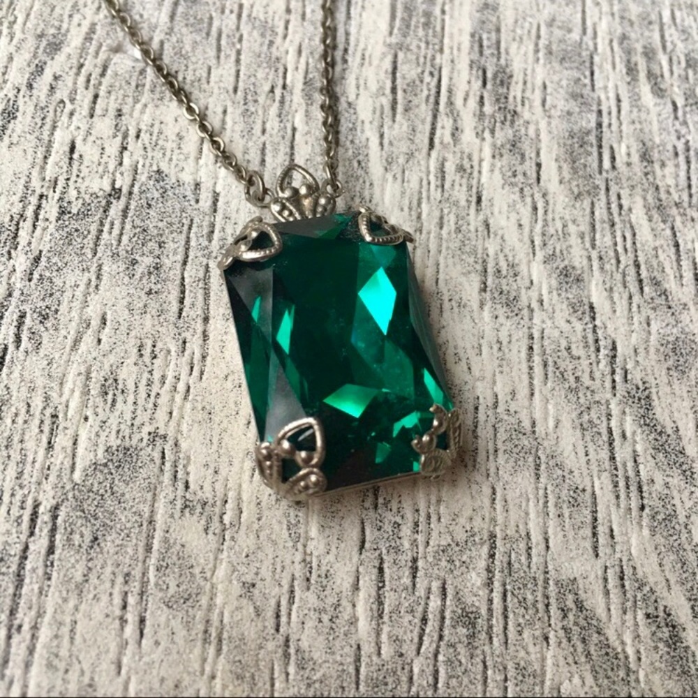 Sorrelli Emerald Crystal Necklace
